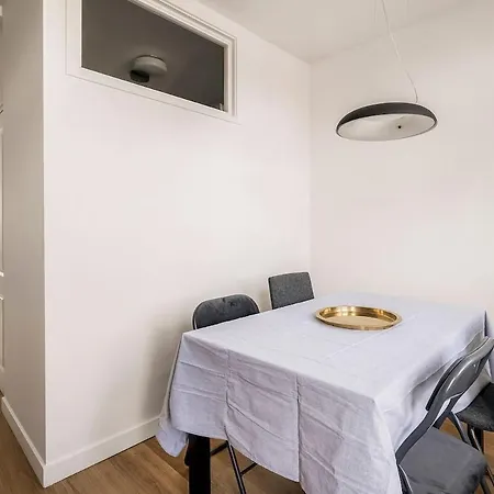 Light And Quiet Haven Next To Park