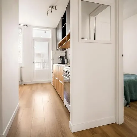 Light And Quiet Haven Next To Park *